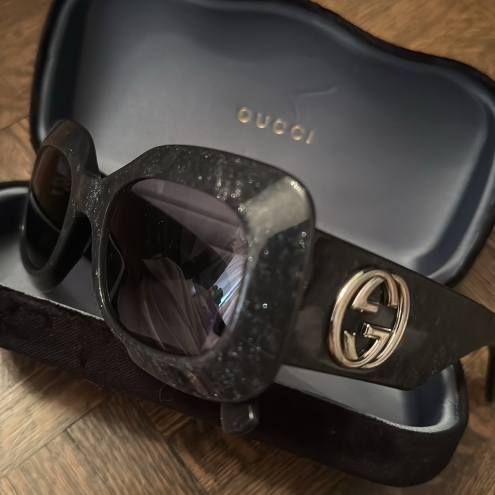 Gucci Sunglasses - Picture 12 of 13
